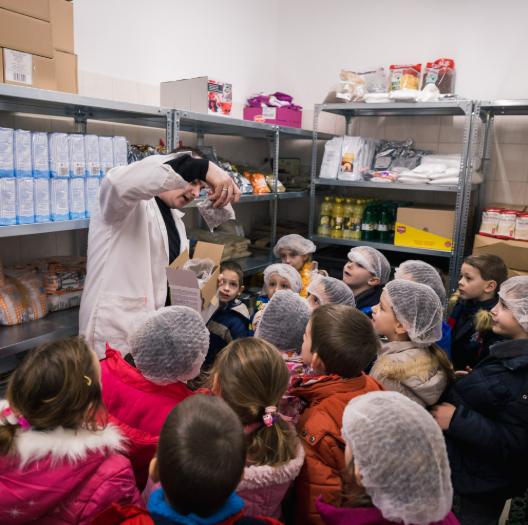 Társadalmi szerepvállalás és közösségépítés